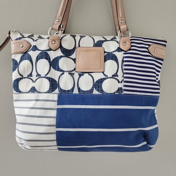 COACH Daisy Patchwork Emma Canvas Tote Blue White Shoulder Bag - Picture 2 of 9
